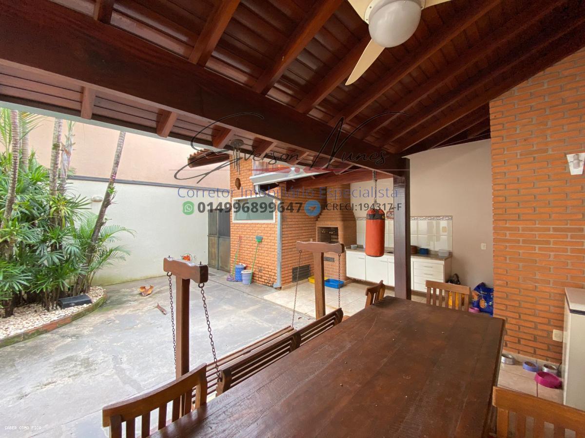 Casa à venda com 3 quartos, 360m² - Foto 5