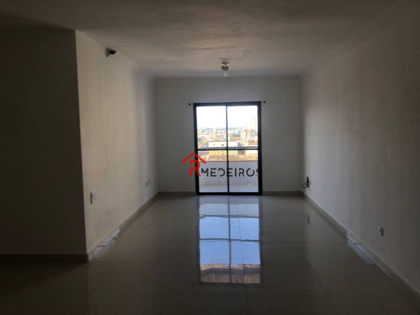 Apartamento à venda com 3 quartos, 138m² - Foto 2