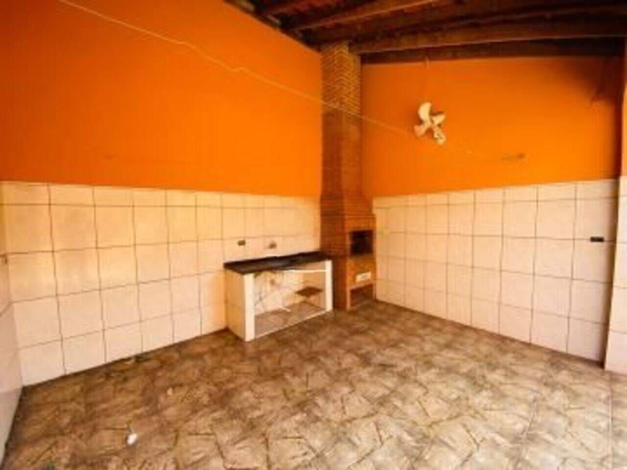 Casa para alugar com 3 quartos, 201m² - Foto 4