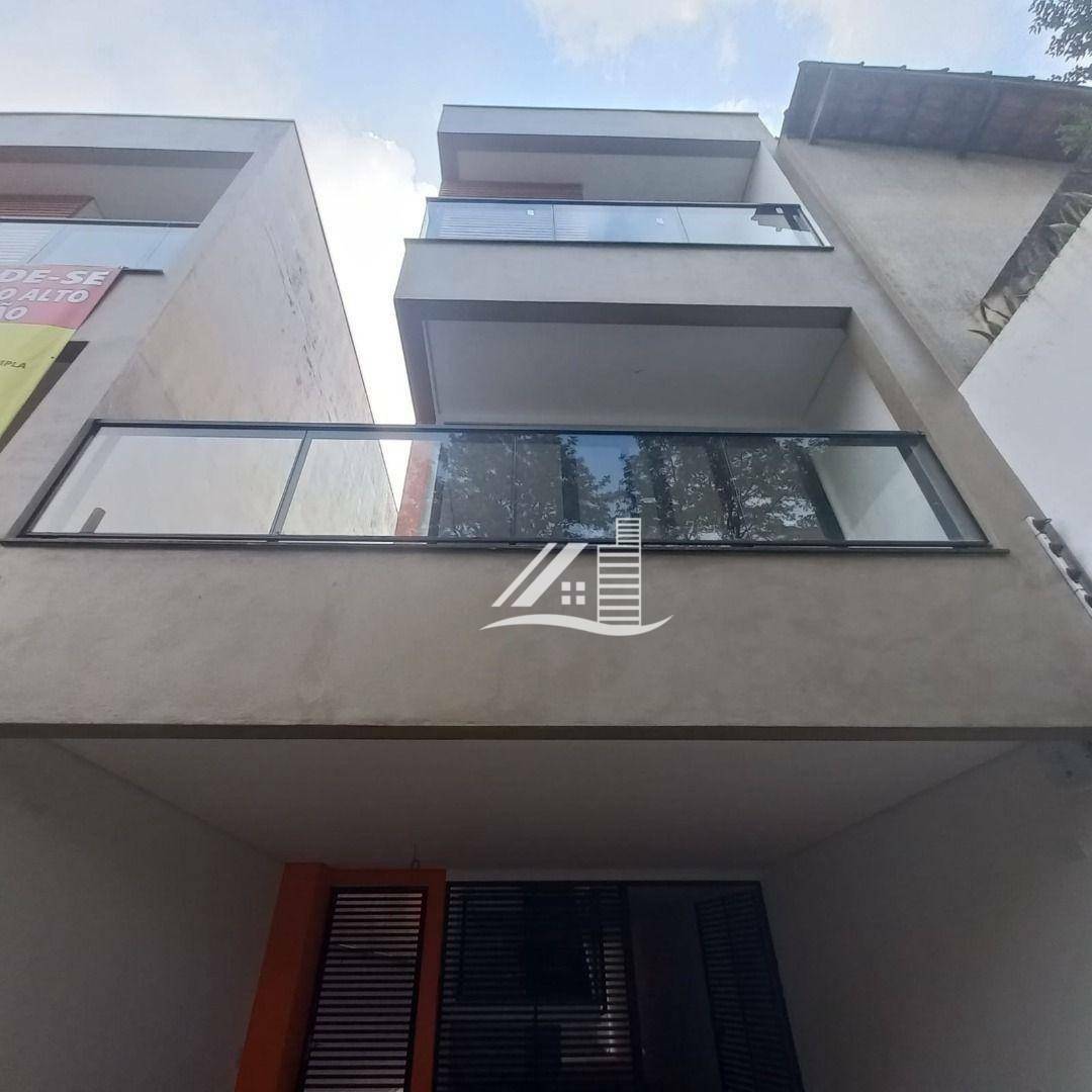 Sobrado à venda com 3 quartos, 197m² - Foto 1