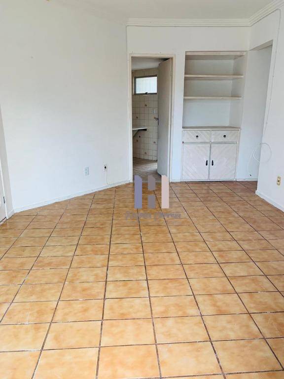 Apartamento para alugar com 3 quartos, 90m² - Foto 2