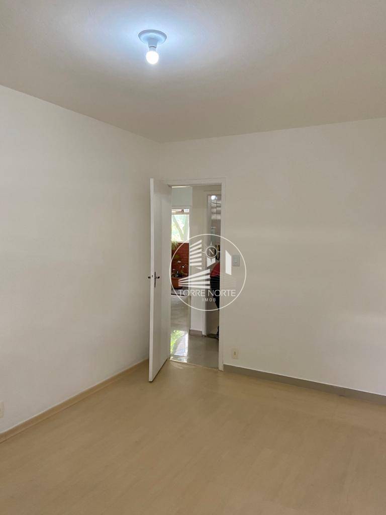 Apartamento à venda com 2 quartos, 50m² - Foto 2