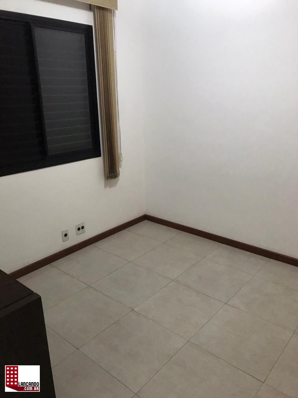 Apartamento à venda com 2 quartos, 67m² - Foto 3