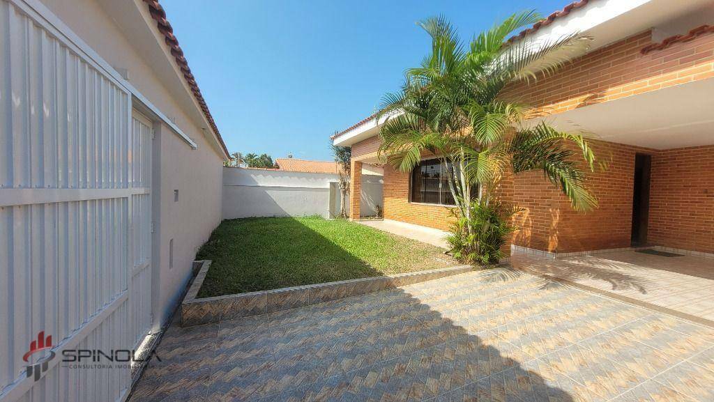 Casa à venda com 3 quartos, 270m² - Foto 2