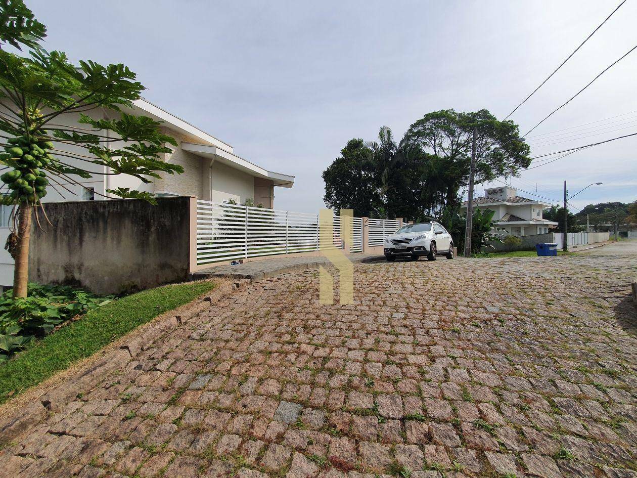 Casa à venda com 3 quartos, 360m² - Foto 8