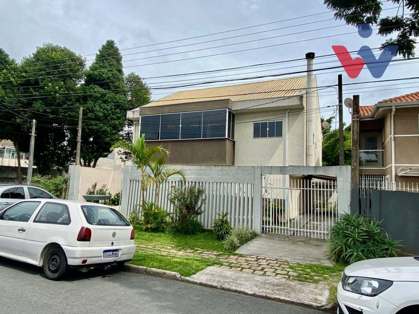 Casa à venda com 3 quartos, 240m² - Foto 2