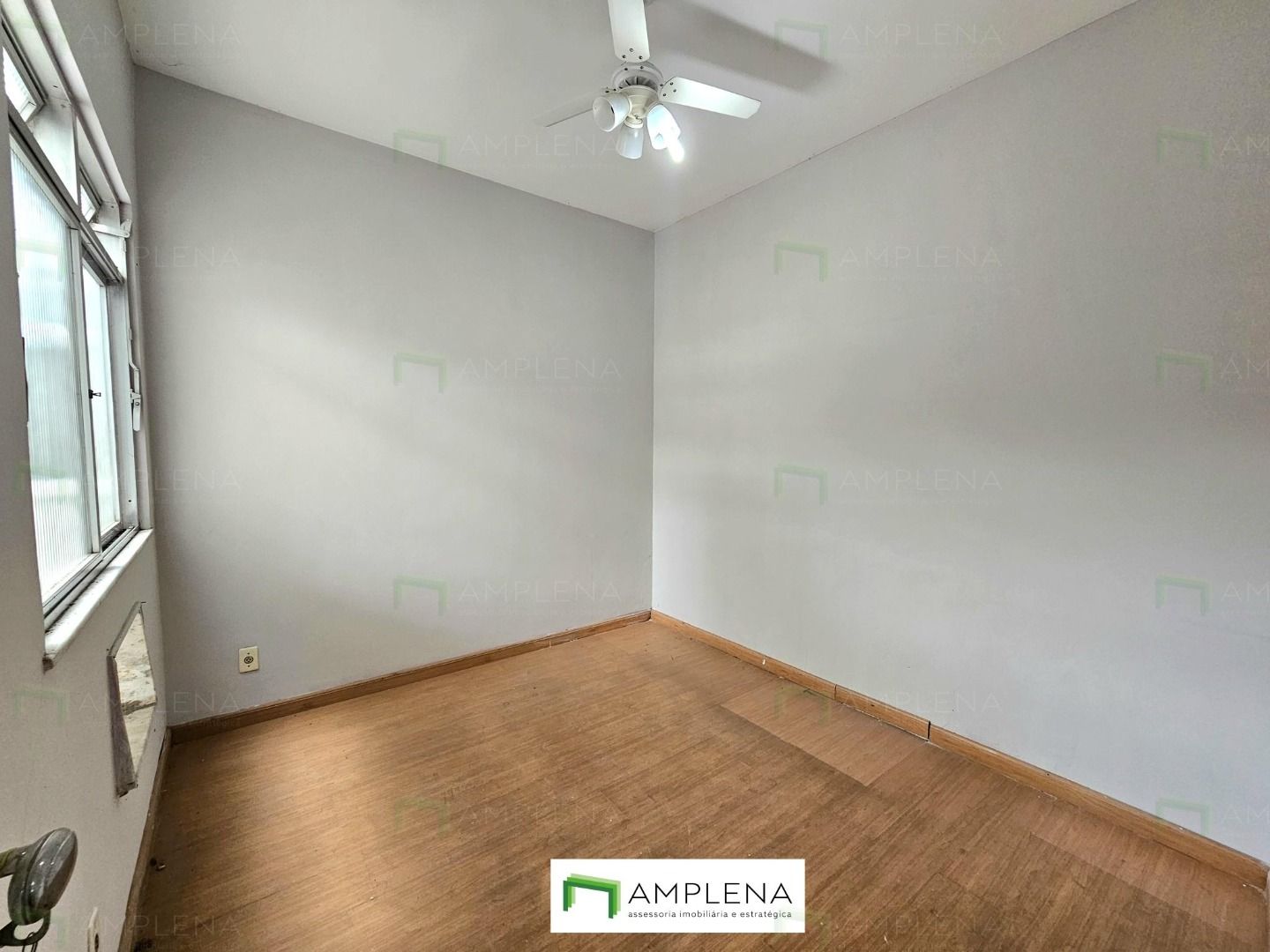 Apartamento à venda com 2 quartos, 40m² - Foto 4