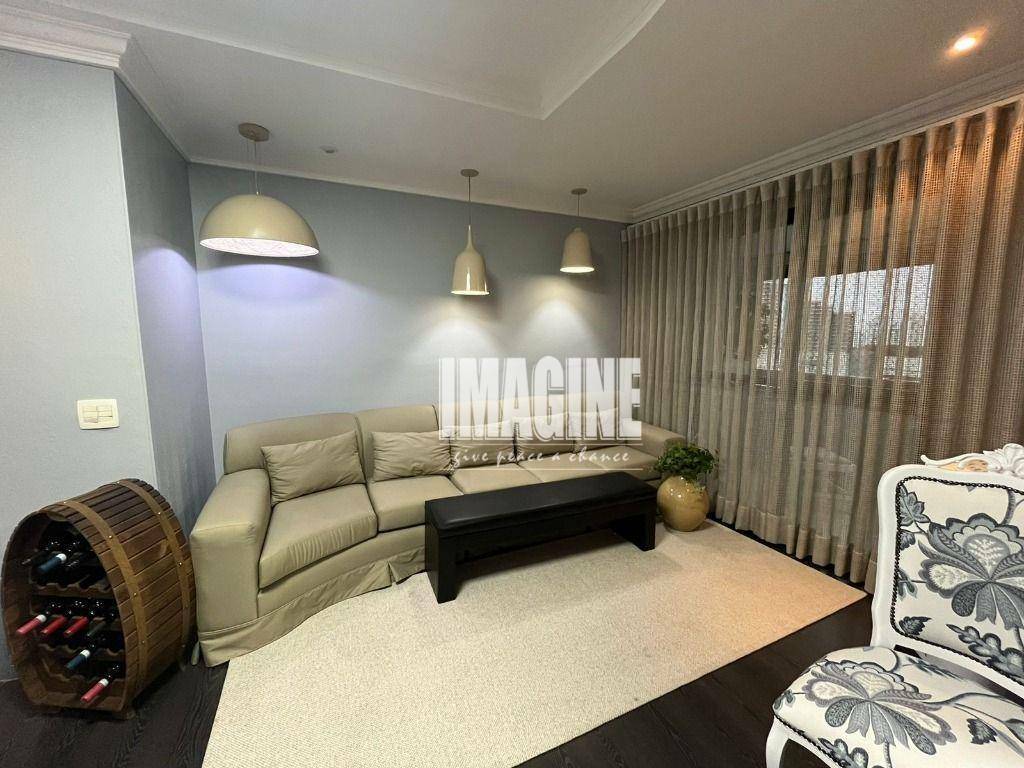 Apartamento à venda com 3 quartos, 96m² - Foto 1