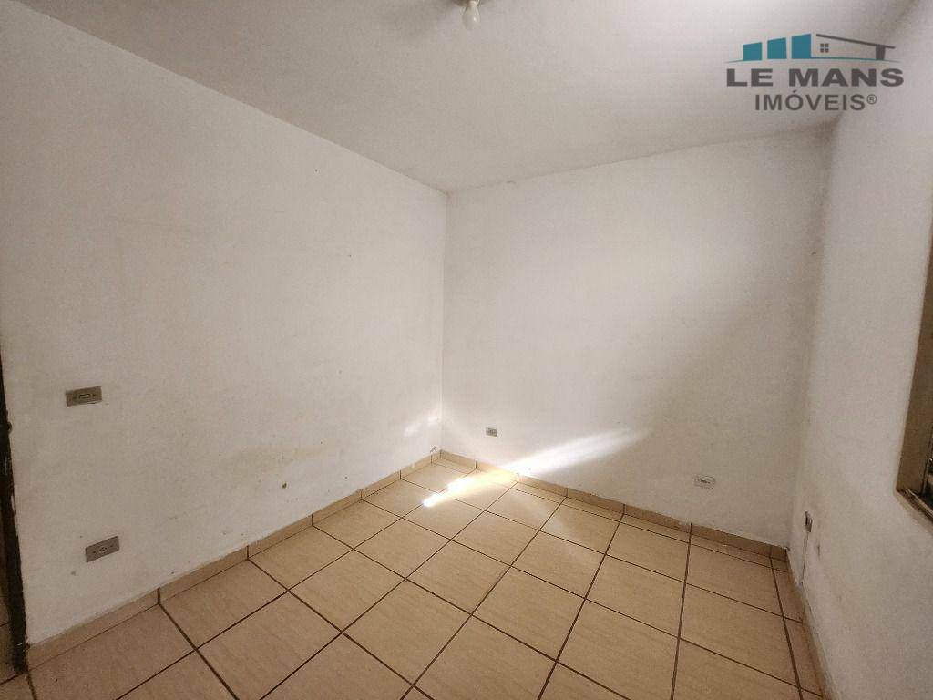 Chácara à venda com 2 quartos, 211m² - Foto 16