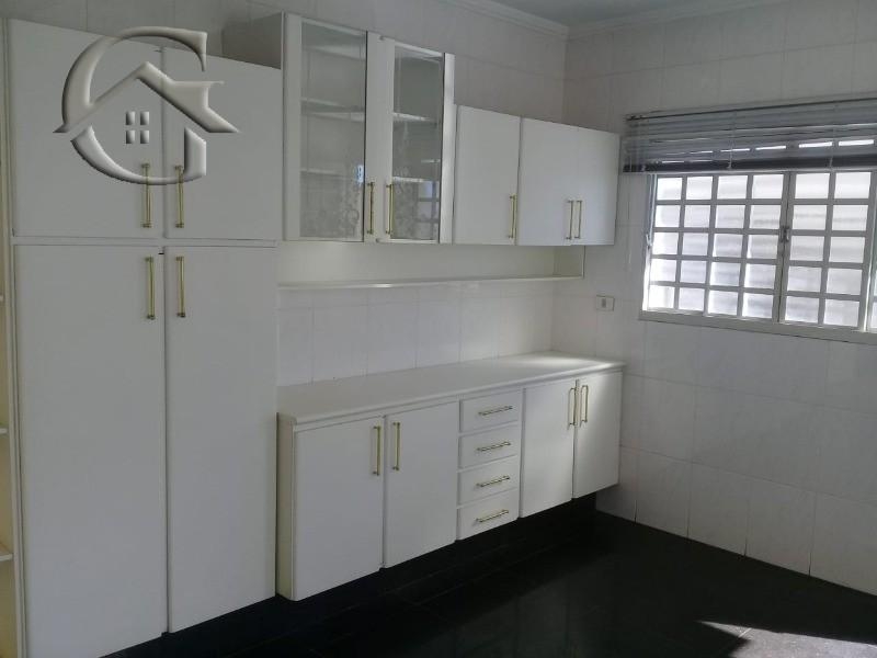 Casa para alugar com 2 quartos, 220m² - Foto 16