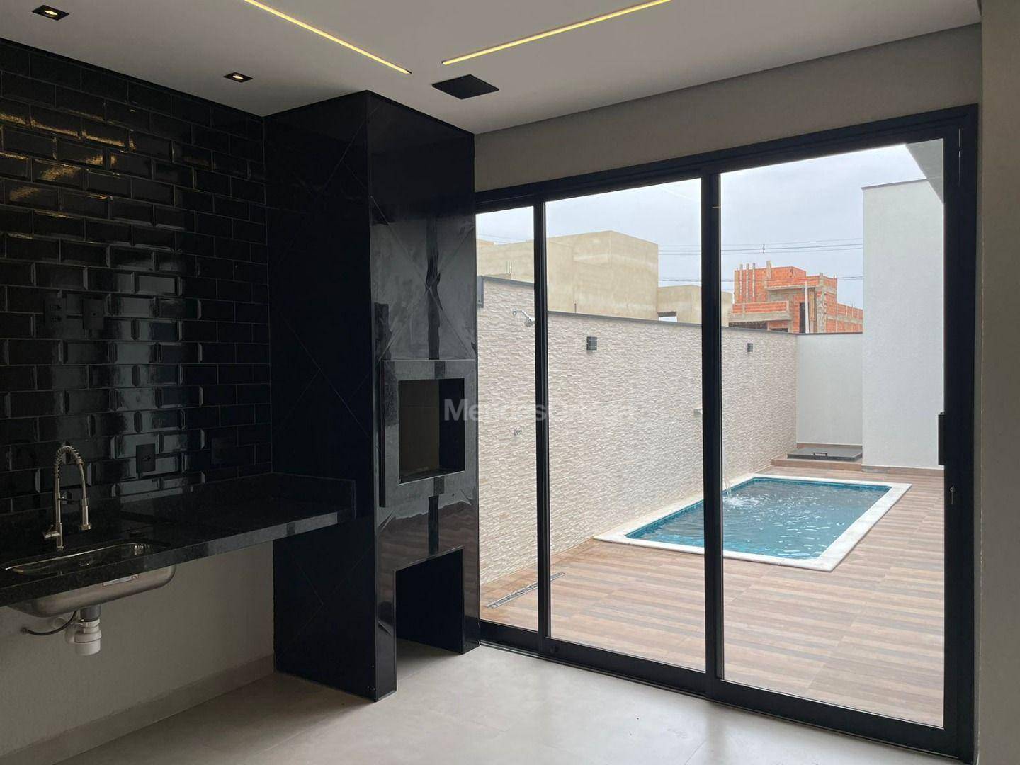 Casa de Condomínio à venda com 3 quartos, 140m² - Foto 4