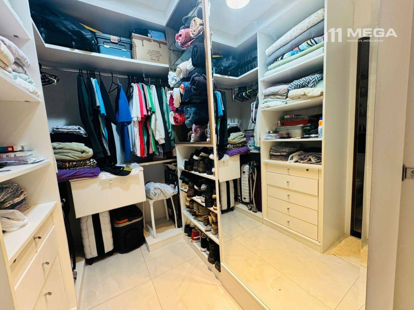 Apartamento à venda com 4 quartos, 220m² - Foto 20