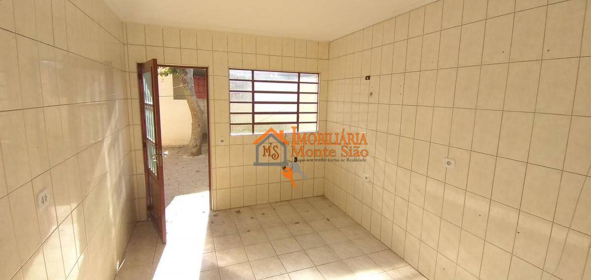 Casa à venda com 6 quartos, 245m² - Foto 8