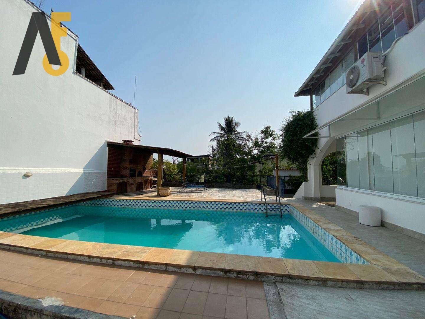 Casa à venda com 4 quartos, 318m² - Foto 24