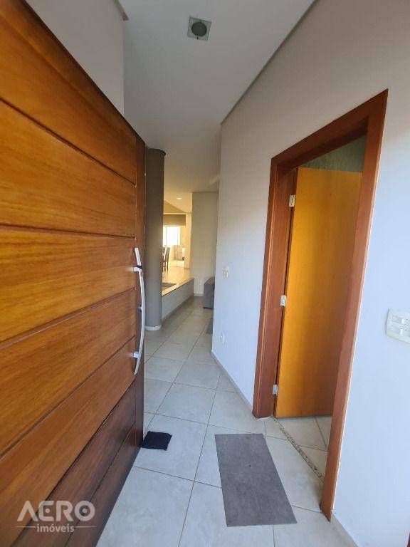 Casa à venda com 3 quartos, 340m² - Foto 7