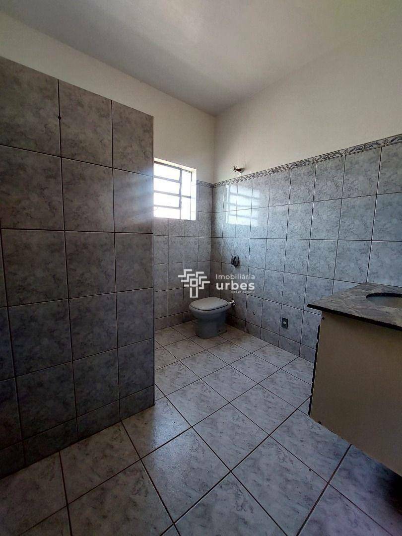 Casa à venda e aluguel com 4 quartos, 221m² - Foto 9