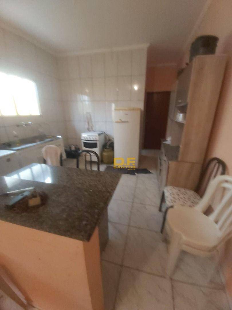 Casa à venda com 2 quartos, 60m² - Foto 8