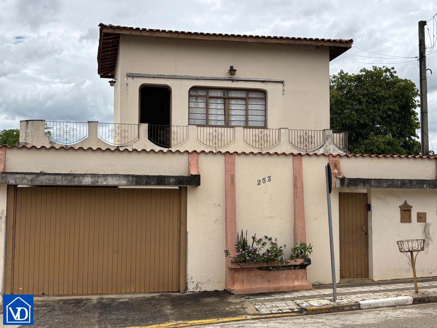 Sobrado à venda com 4 quartos, 141m² - Foto 1