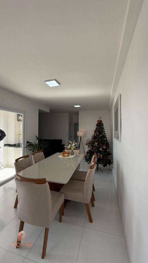 Apartamento à venda com 2 quartos, 64m² - Foto 1