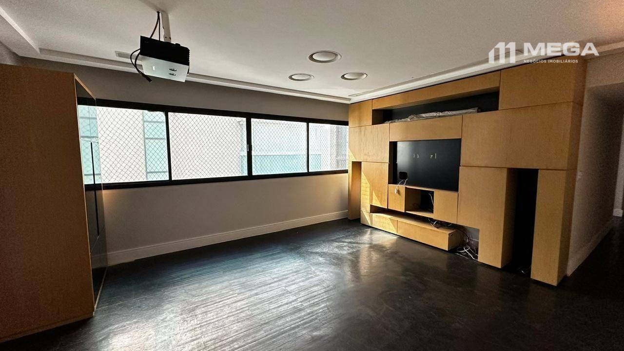 Apartamento à venda com 4 quartos, 270m² - Foto 9