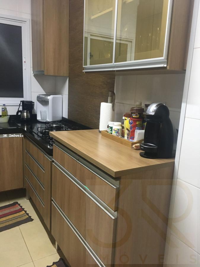 Apartamento à venda com 3 quartos, 106m² - Foto 6