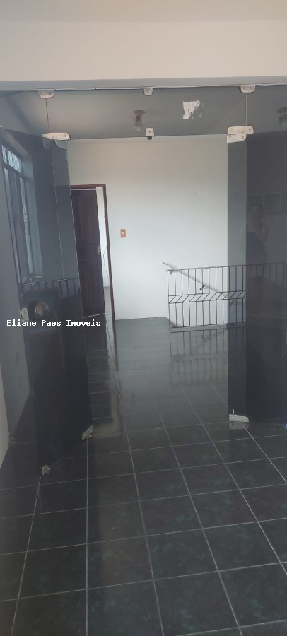 Casa à venda com 3 quartos, 750m² - Foto 4