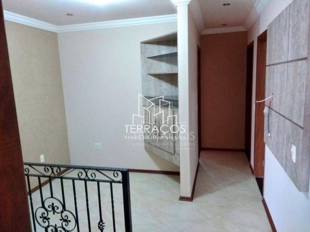 Casa à venda com 3 quartos, 200m² - Foto 14