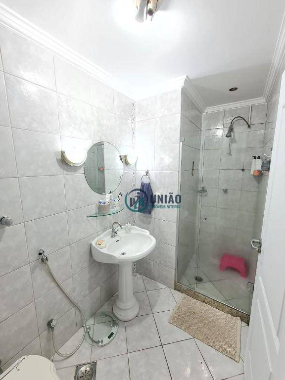 Apartamento à venda com 2 quartos, 80m² - Foto 23