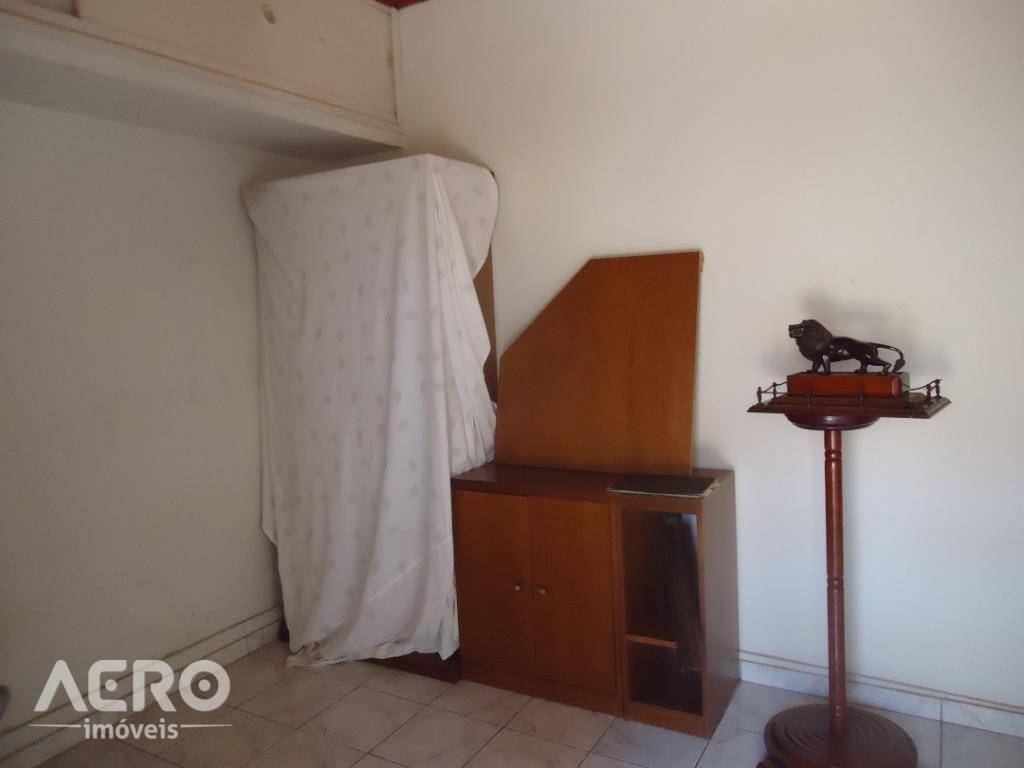 Casa à venda com 7 quartos, 350m² - Foto 40