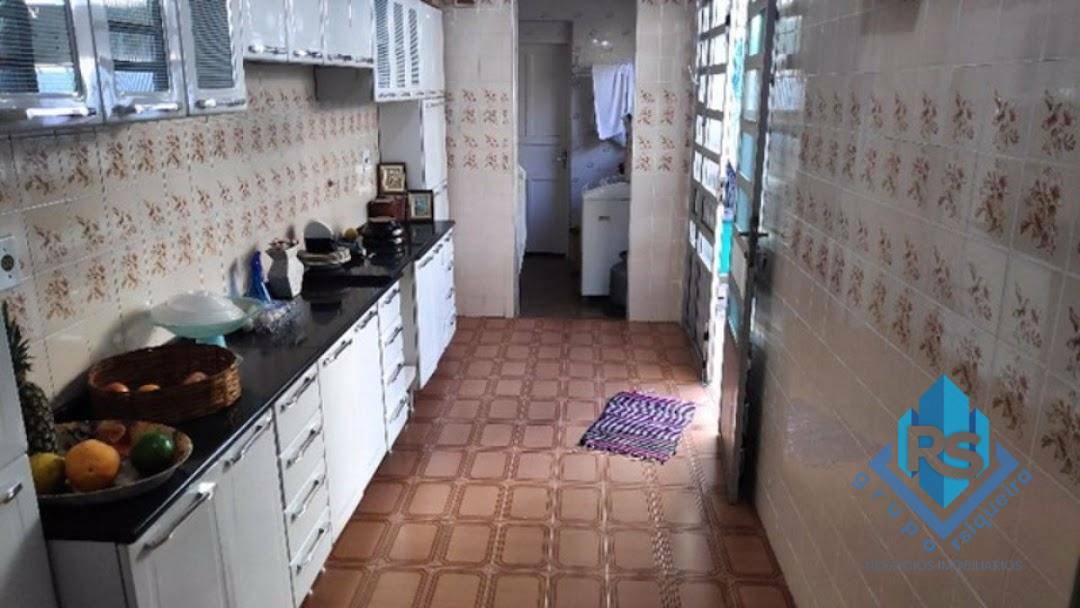 Sobrado à venda com 4 quartos, 210m² - Foto 6