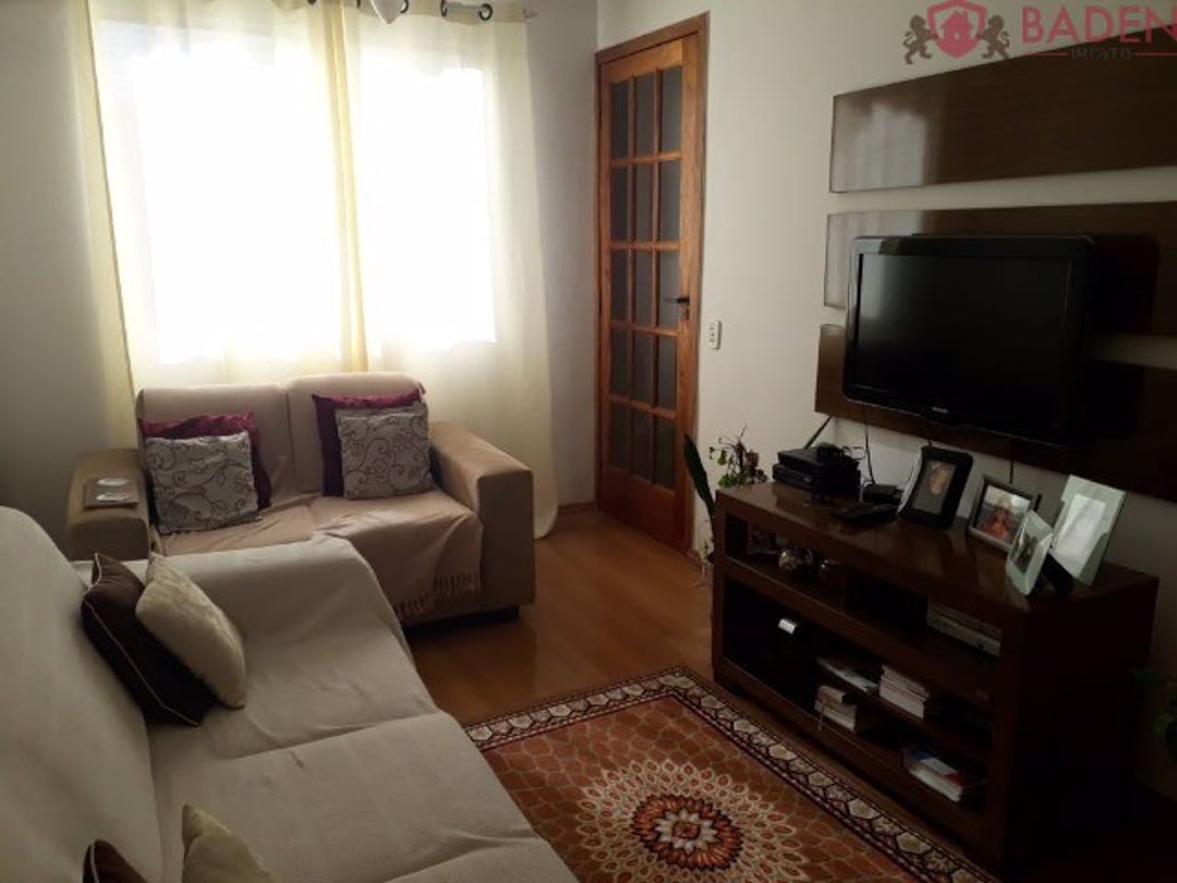 Apartamento à venda com 2 quartos, 62m² - Foto 1