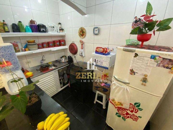 Sobrado à venda com 3 quartos, 240m² - Foto 11