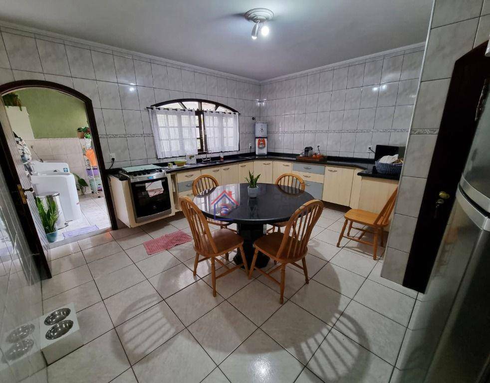 Sobrado à venda com 3 quartos, 165m² - Foto 4