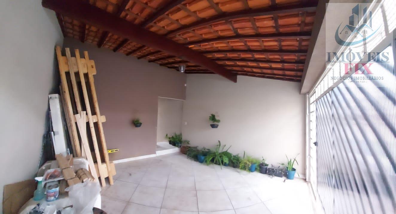 Casa à venda com 4 quartos, 211m² - Foto 12