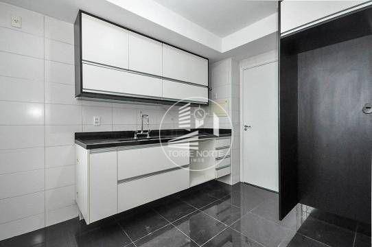 Apartamento à venda com 3 quartos, 176m² - Foto 28