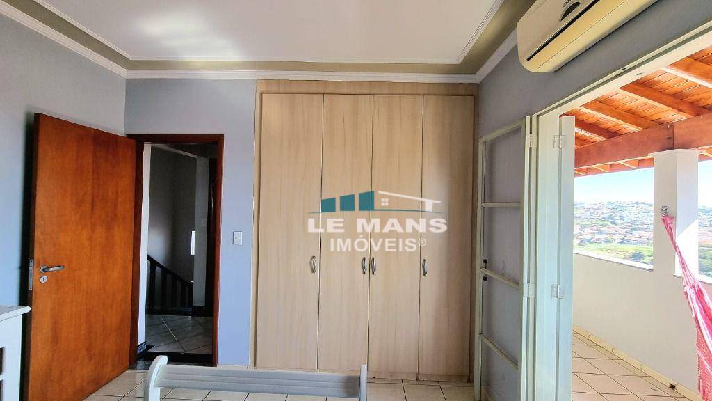 Casa à venda com 3 quartos, 237m² - Foto 27