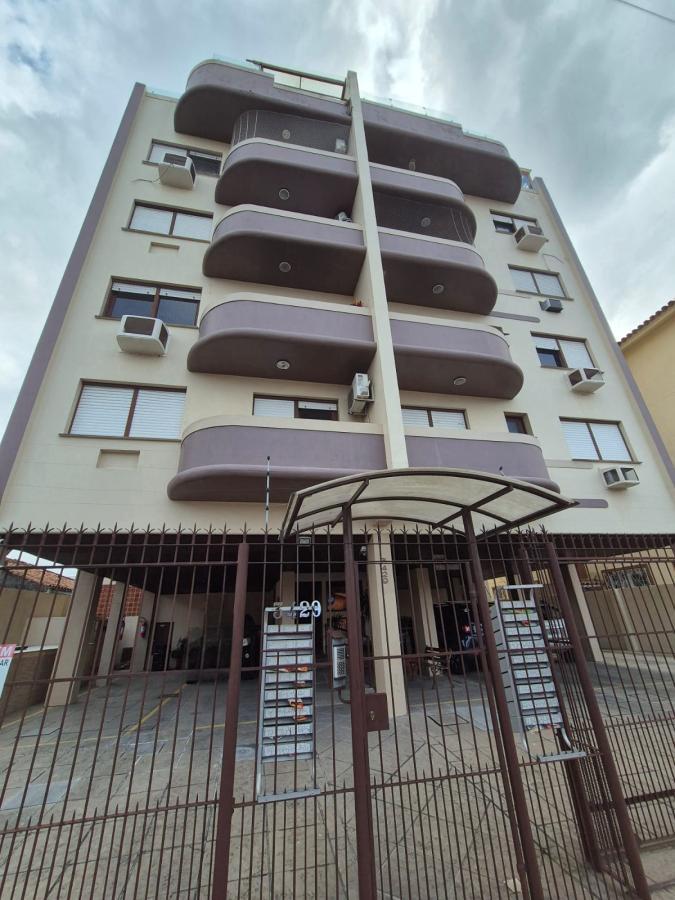 Apartamento à venda com 2 quartos, 140m² - Foto 1