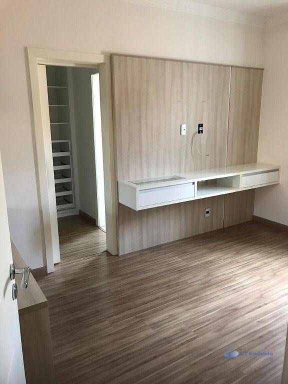 Casa de Condomínio para alugar com 4 quartos, 360m² - Foto 13