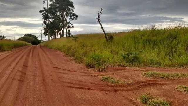 Chácara à venda com 2 quartos, 100m² - Foto 2