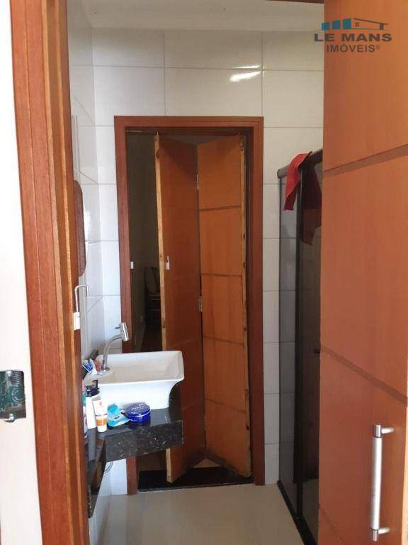 Casa à venda com 3 quartos, 375m² - Foto 11