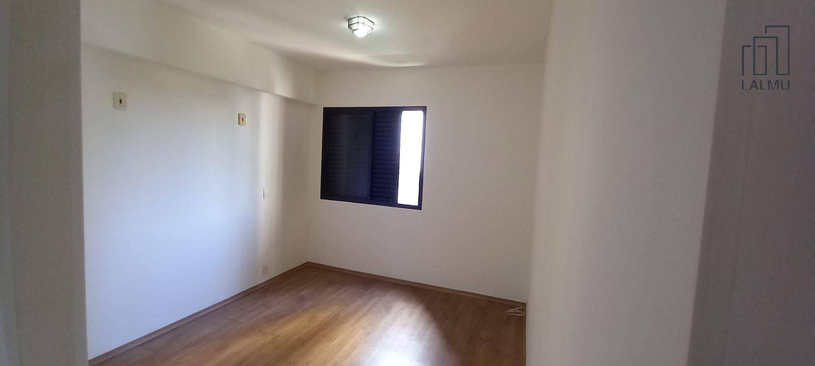 Apartamento para alugar com 4 quartos, 130m² - Foto 30