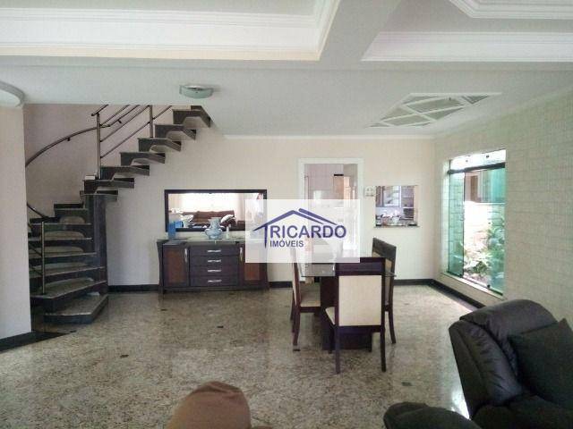 Sobrado, 5 quartos, 350 m² - Foto 1