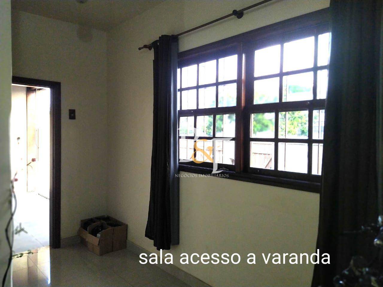 Casa à venda com 3 quartos, 195m² - Foto 2