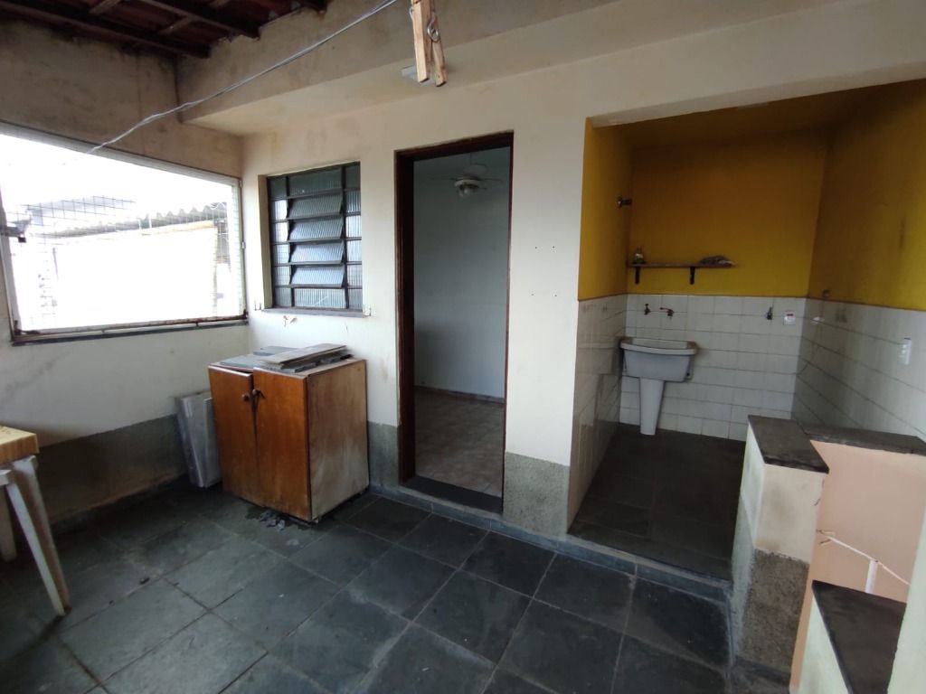 Casa à venda com 2 quartos, 150m² - Foto 26