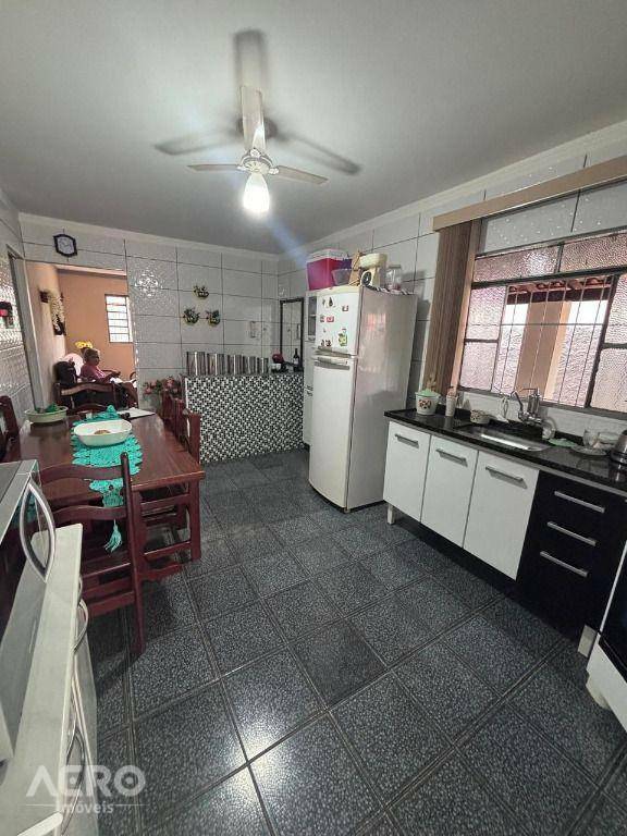 Casa à venda com 2 quartos, 116m² - Foto 7