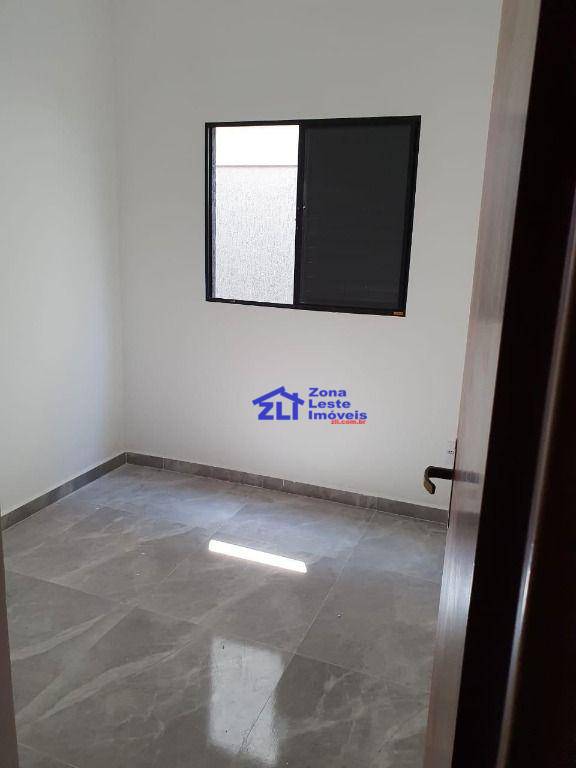 Apartamento à venda com 2 quartos, 40m² - Foto 4