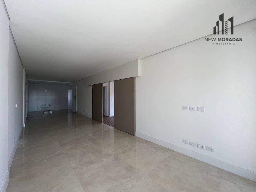 Apartamento à venda com 3 quartos, 117m² - Foto 5