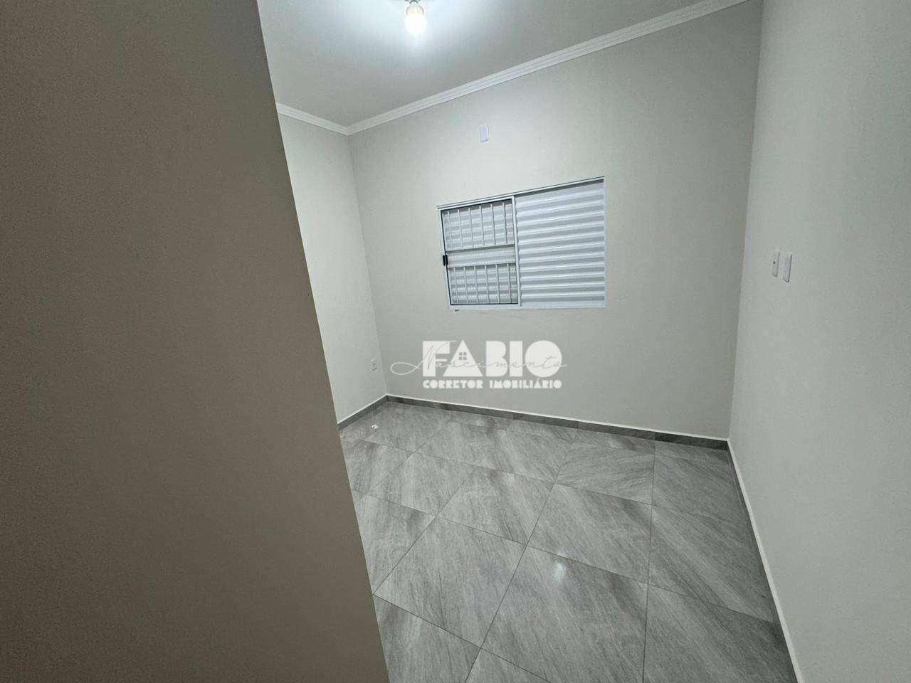 Casa à venda com 2 quartos, 55m² - Foto 5