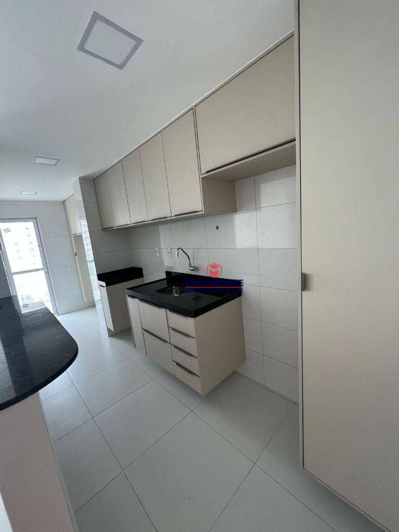 Apartamento para alugar com 2 quartos, 72m² - Foto 2