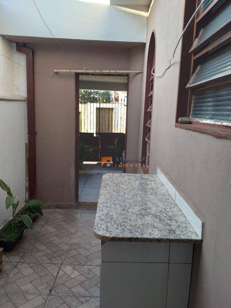 Casa à venda com 2 quartos, 100m² - Foto 5